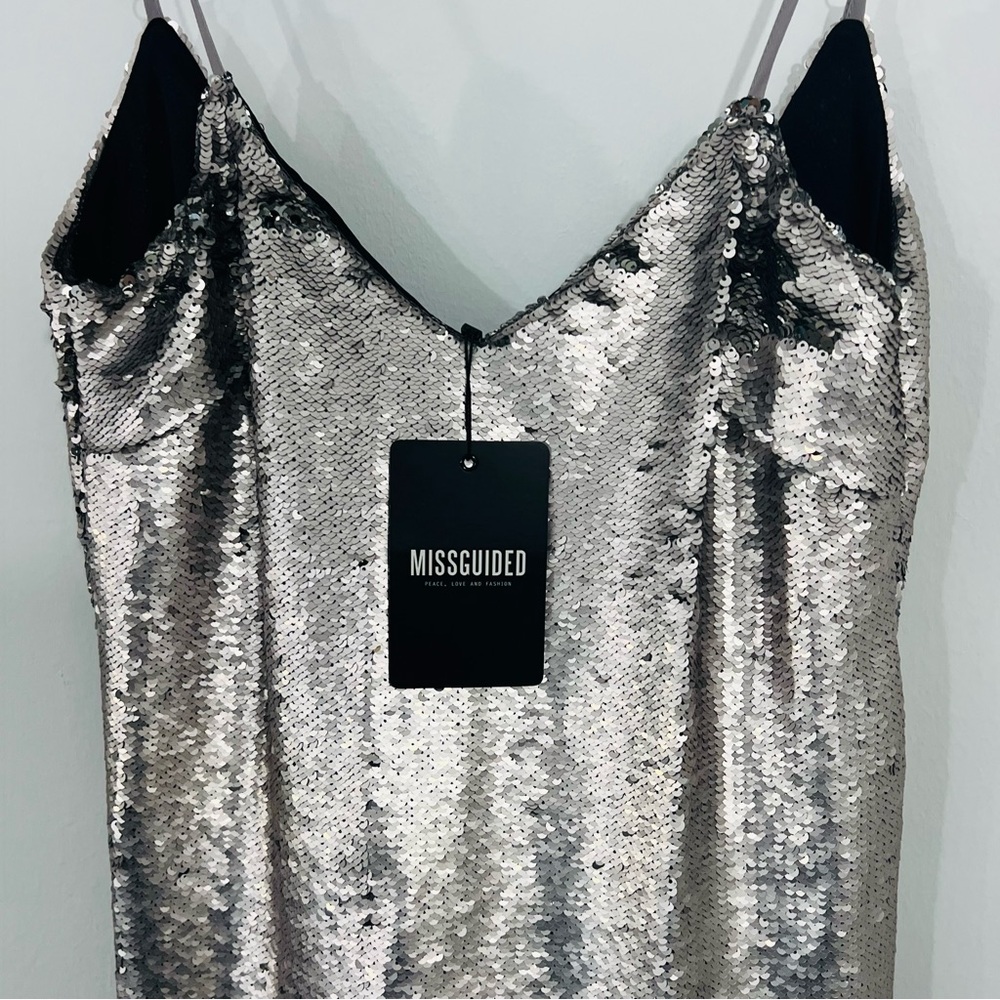 Missguided Mini Spaghetti Strap Silver Sequin Dress New With Tags Size 2 - Picture 6 of 10